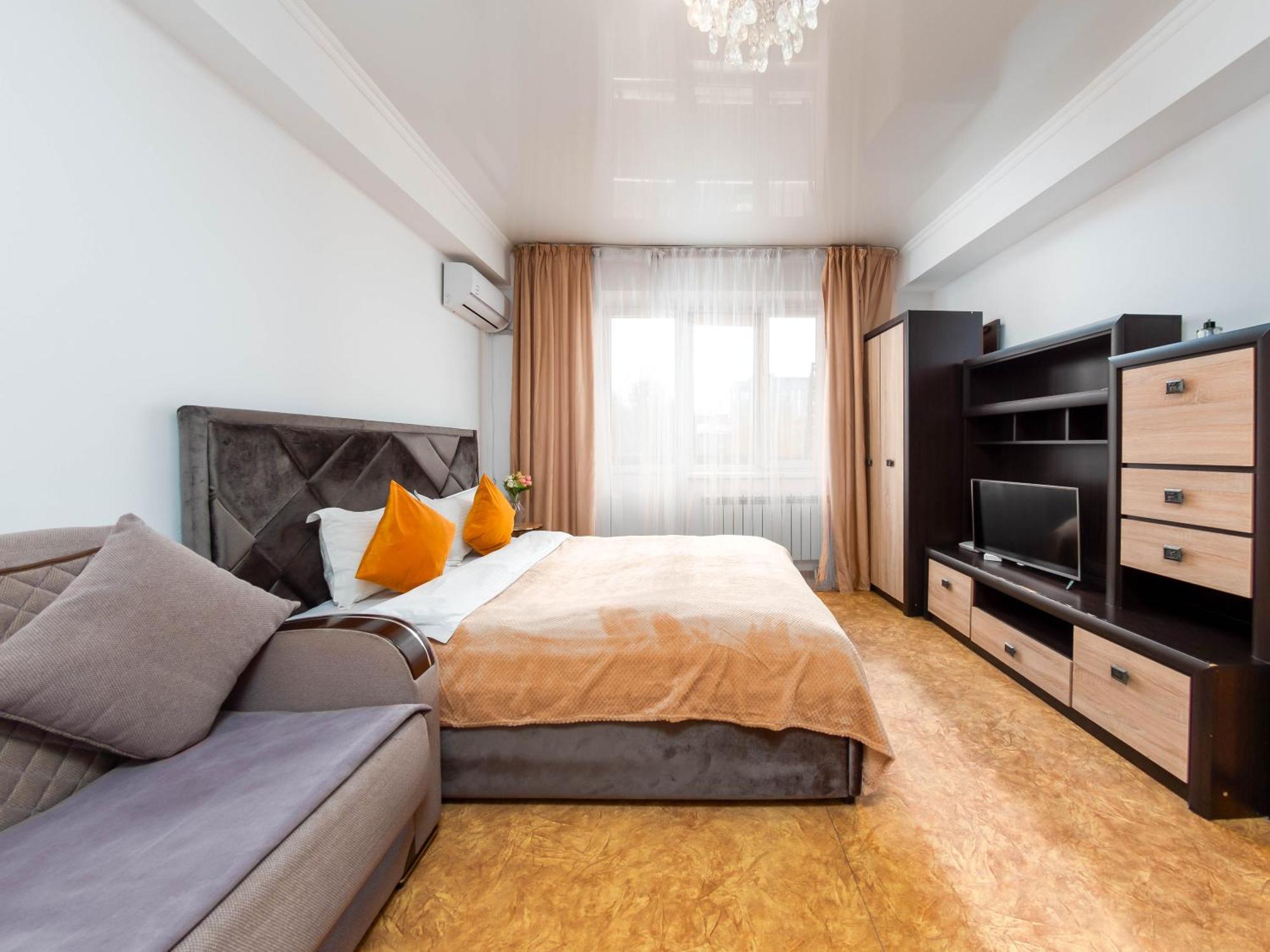 Apartment Оn Makatayeva 5 B Almaty Eksteriør billede