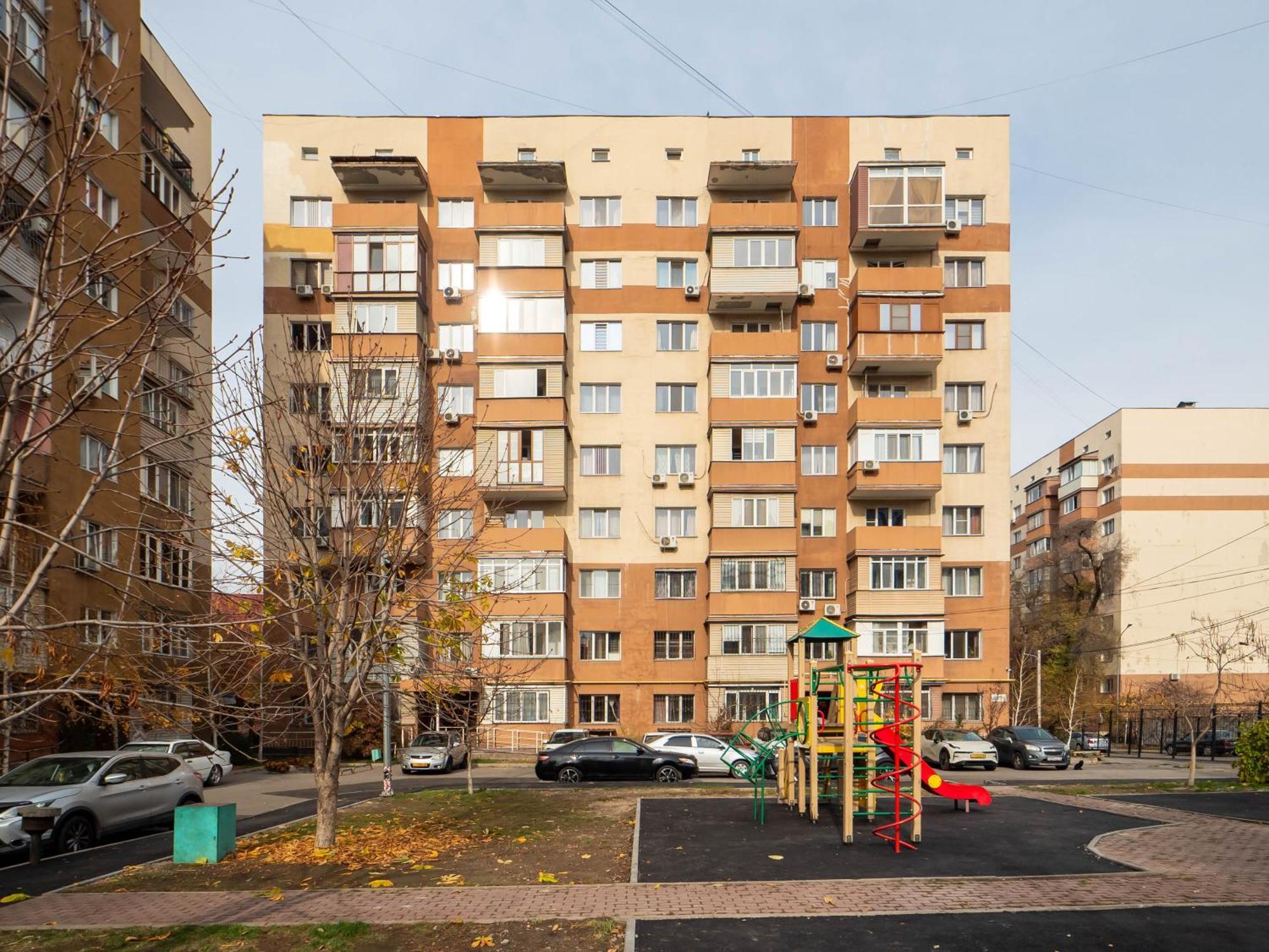 Apartment Оn Makatayeva 5 B Almaty Eksteriør billede