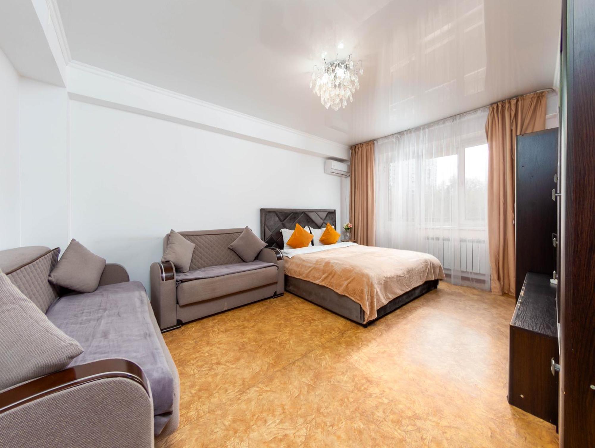 Apartment Оn Makatayeva 5 B Almaty Eksteriør billede