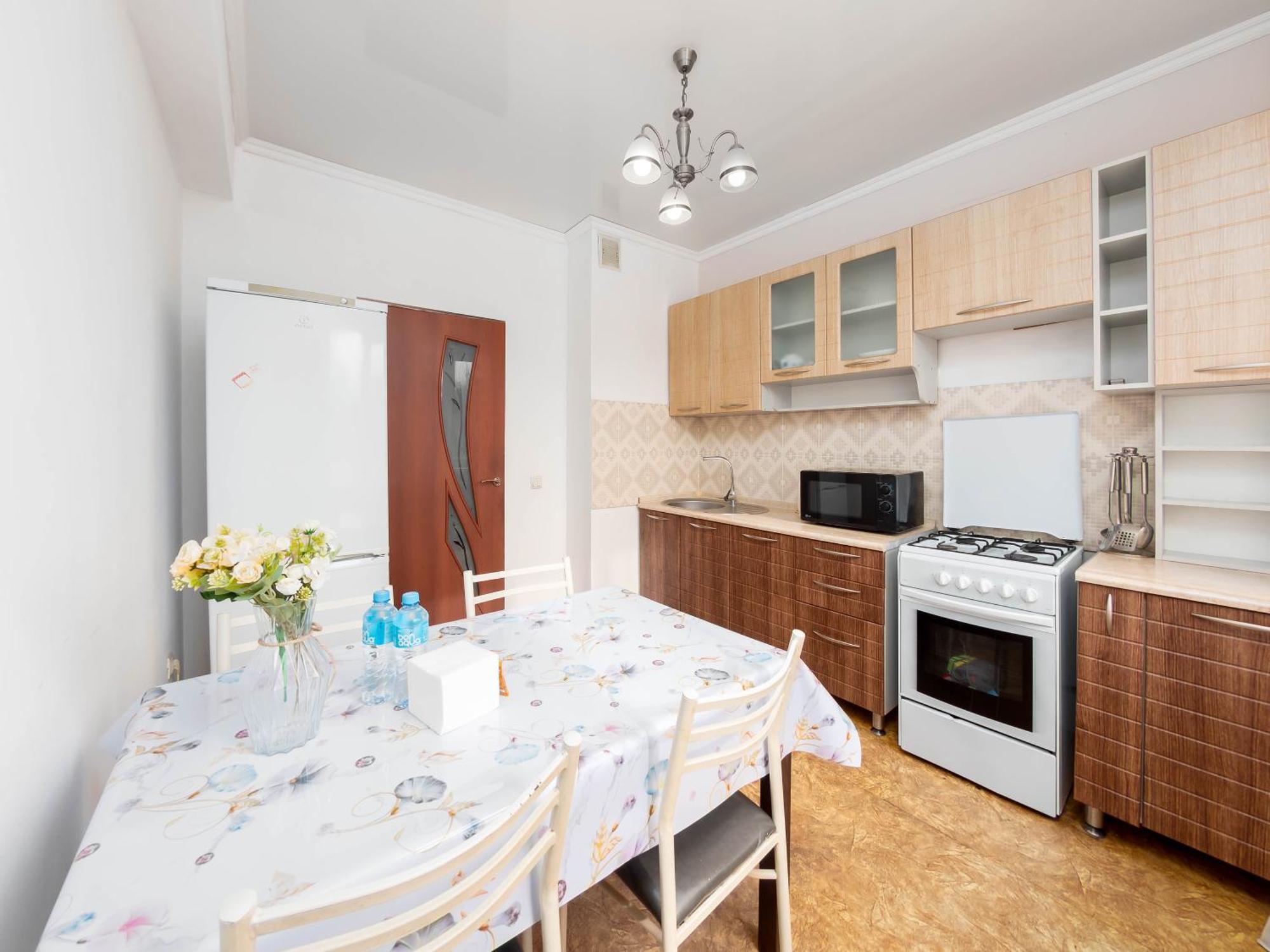 Apartment Оn Makatayeva 5 B Almaty Eksteriør billede