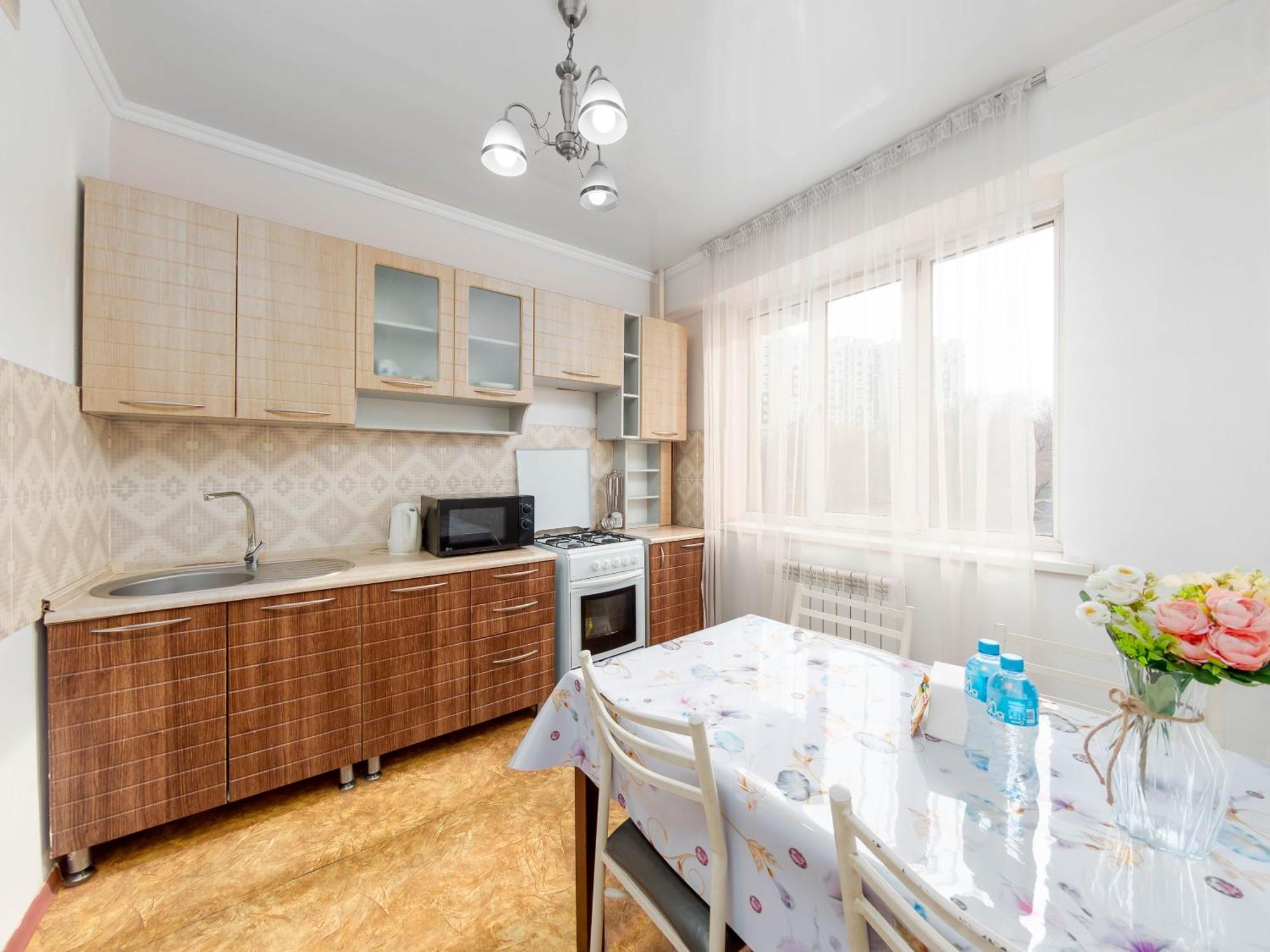 Apartment Оn Makatayeva 5 B Almaty Eksteriør billede